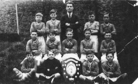 Rothley Junior School Soccer Team
They were County Champions for two years in succession 1937/8 and 1939