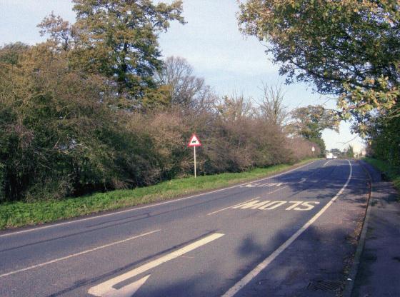 The start of the Carriageway to the left on the old A6 (in 2013 a slip road from the by-pass). November 2005