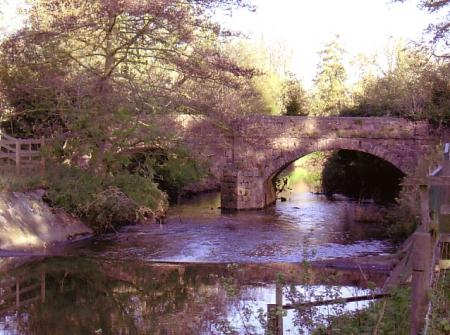 Access over the Rothley Brook is by the Stone Bridge, Grade ll Listed, before entering the Rothley Park where it sweeps left through the beautiful Oaks on its final run to The Temple.