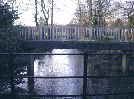 Looking from the bridge leading to the Old Vicarage, over the footpath bridge to Bunney's Field in the distance. January 2007