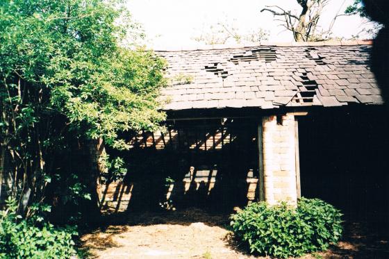 Looking to the stable at Fields Farm. May 2003