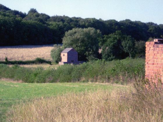 Site 250 beyond the barn. Looking from Kinchley Lane. July 2006